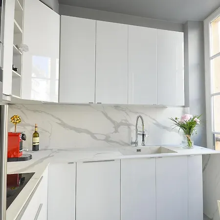 Apartment Luxurious 2bdrm 2 Ba In The Heart Of Le Marais Paris