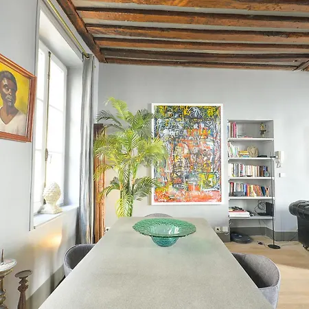 Luxurious 2bdrm 2 Ba In The Heart Of Le Marais * Paris